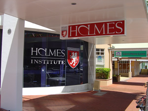 Holmes Institute, Carins ホルムズ　インスティチュート　ケアンズ校