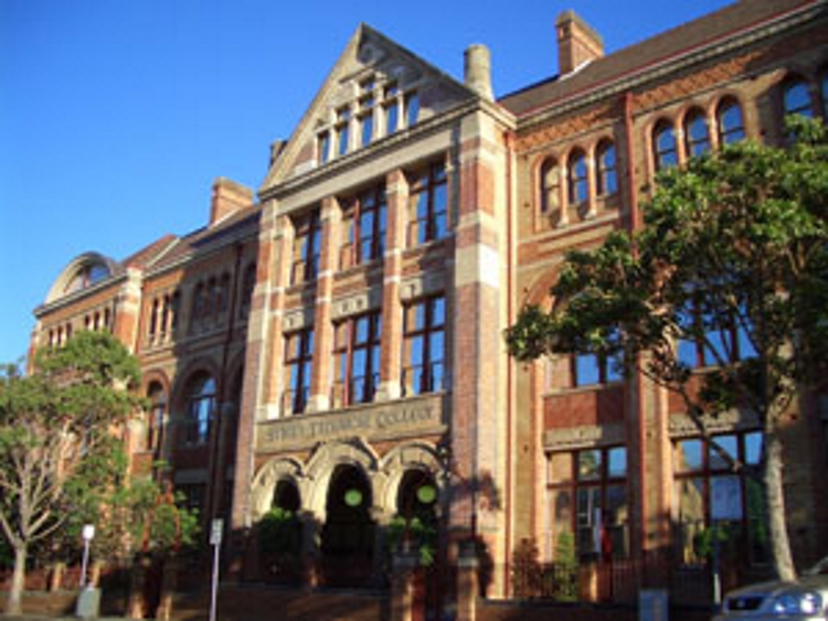 TAFE NSW Sydney Institute ニューサウルズウェールズ　テイフ　附属語学学校
