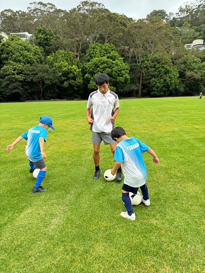 サッカーコーチレッスン風景
